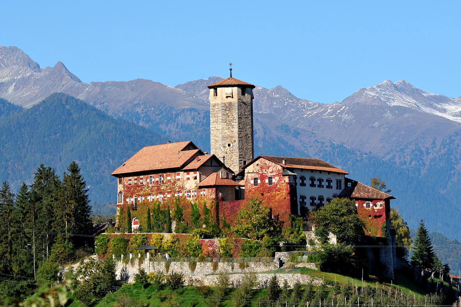 Il Trenino dei Castelli del Trentino - Val di Non - Trentino